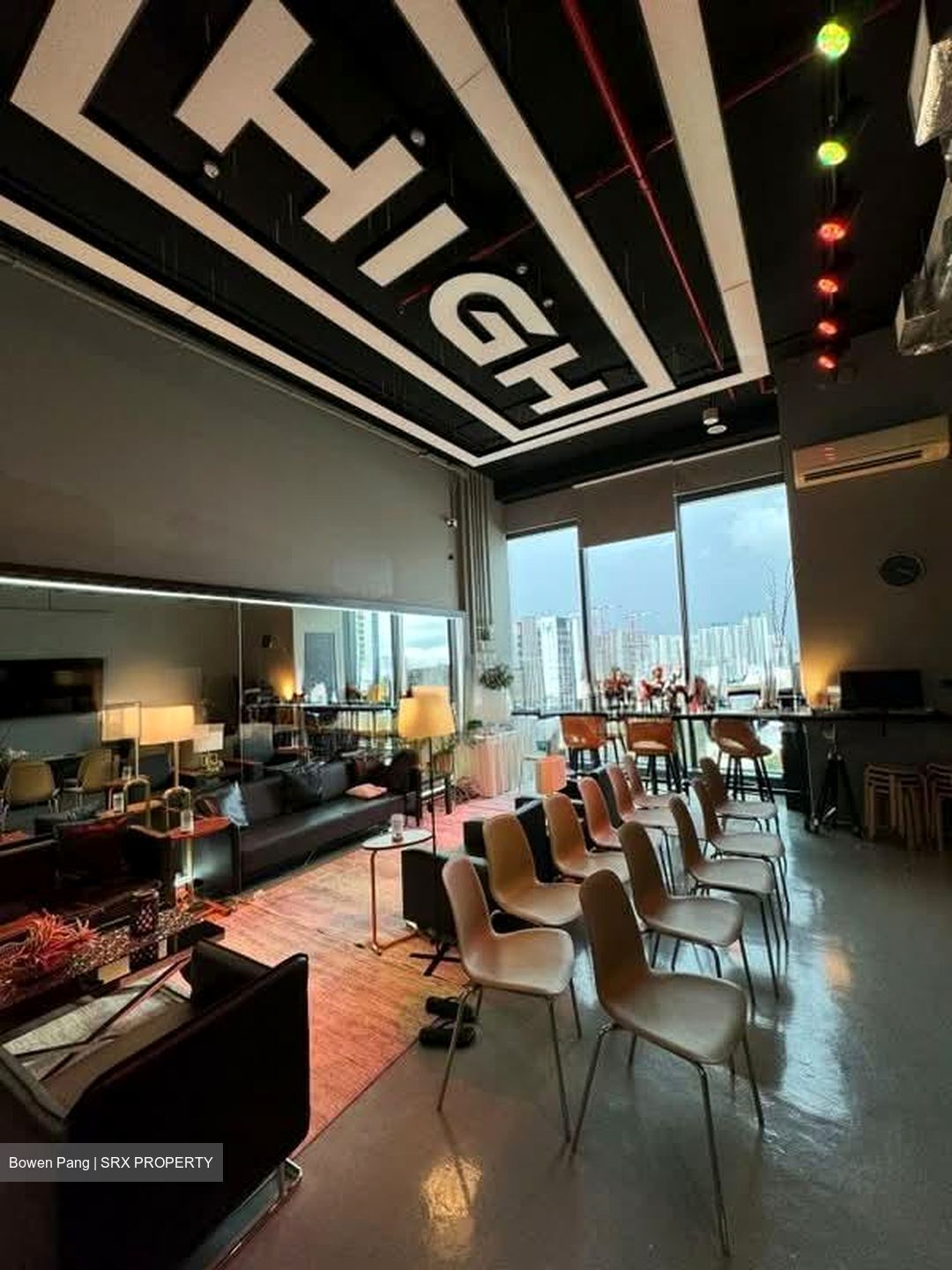 Centrium Square (D8), Office #538451451